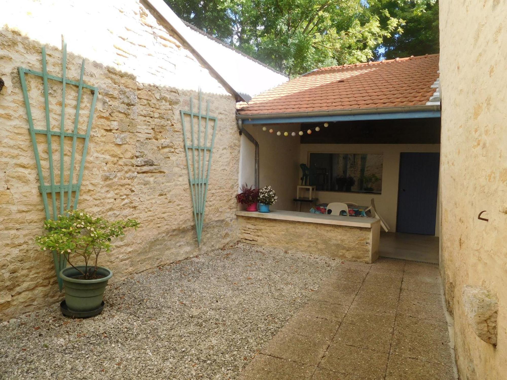 Charmant Gite Au Coeur De Chateauvillain Avec Terrasse Et Balades En Foret - Fr-1-611-10 المظهر الخارجي الصورة